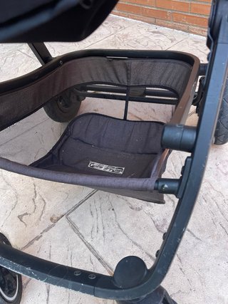 Cochecito de bebé Lionelo gris Con accesorios.