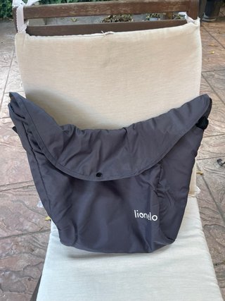 Cochecito de bebé Lionelo gris Con accesorios.