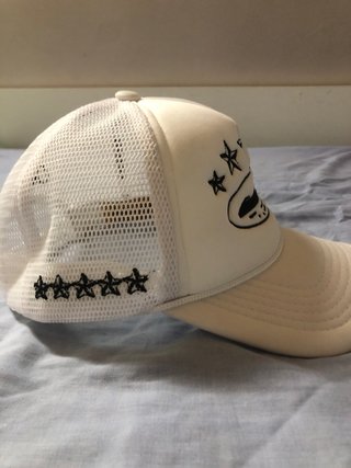 Gorra Corteiz Blanca Estrellas y Paisaje