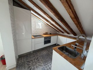 Ático en alquiler en Universidad - Malasaña en Madrid