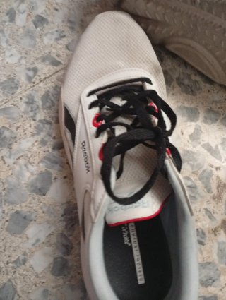 Zapatillas Reebok Blancas y Rojas