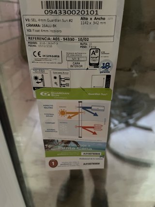 Ventana PVC corredera nueva con persiana