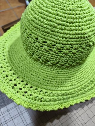 Sombrero de crochet verde