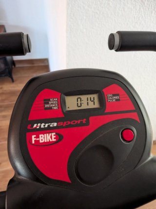 Bicicleta Estática F-BIKE para Reparar