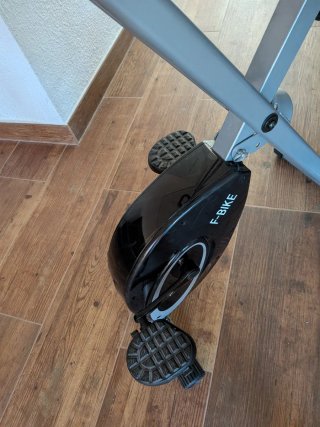 Bicicleta Estática F-BIKE para Reparar