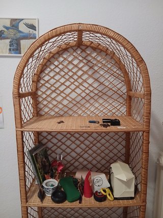 Estantería de mimbre