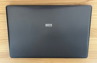 Portátil gris INSYS