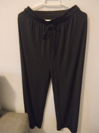 Pantalón fluido negro
