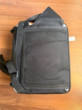 Trona portátil para bebé con estampado arcoíris