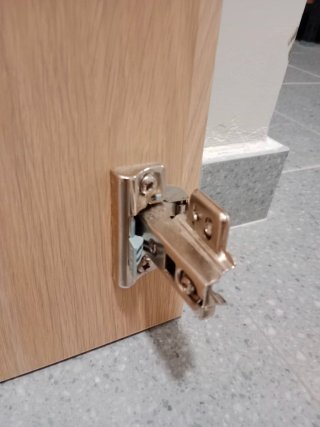 Puerta Besta madera lisa