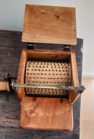 Grattugia Vintage Fraber Legno Metallo