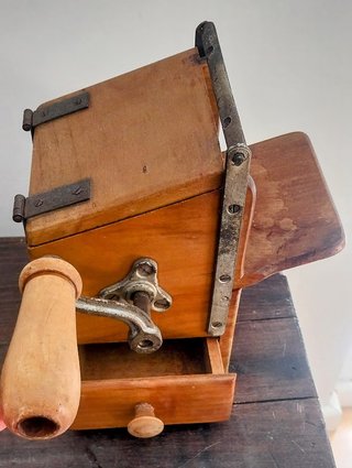 Grattugia Vintage Fraber Legno Metallo