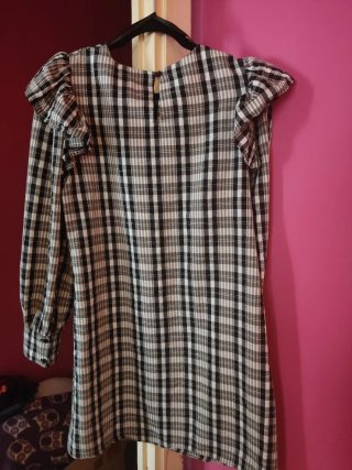 Vestido cuadros manga larga volantes
