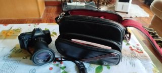 Canon T70 + Vivitar 28-85 Macro + Funda