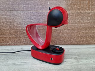 Cafetera Dolce Gusto Roja