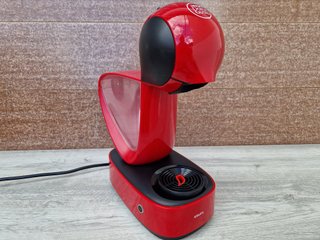 Cafetera Dolce Gusto Roja
