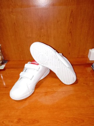 Deportivas Recordo blancas y rojas