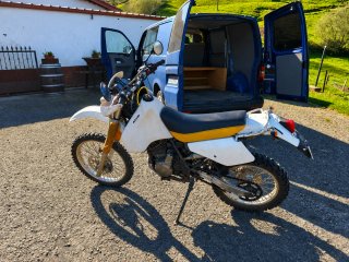 Suzuki DR 350 se