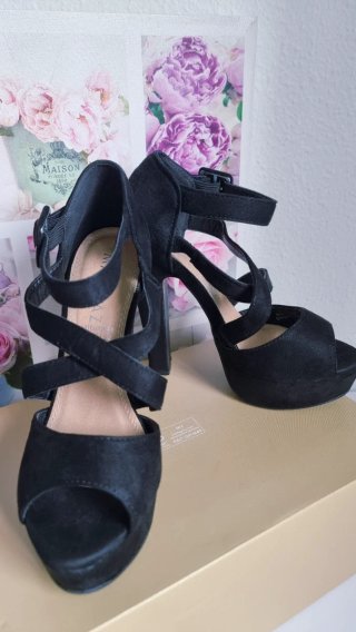 Zapatos de tacón con plataforma negros