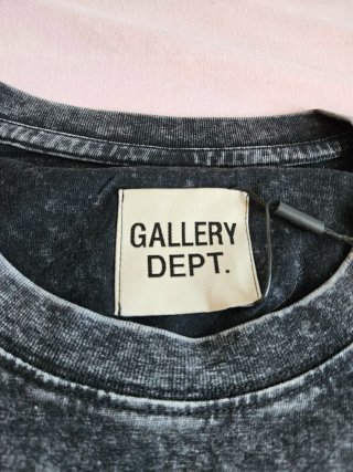 Camiseta Gallery Dept