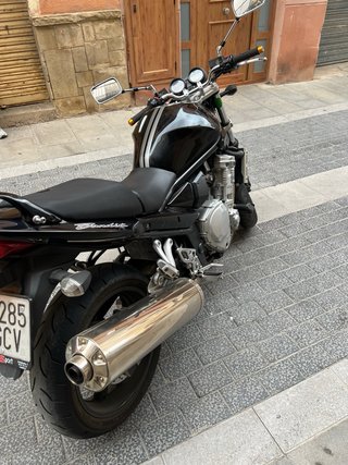 Suzuki Bandit 650 Naked Negra