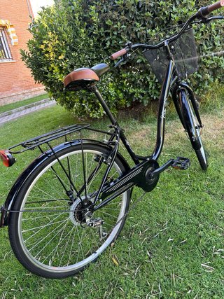 Bicicleta de paseo negra City 45