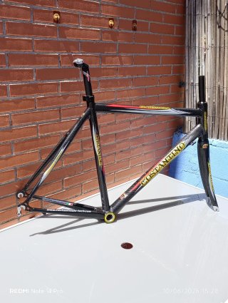 Cuadro Carbono/Titanio COSTANTINO Professional.