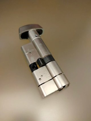 Cilindro seguridad Tesa T70 con pomo