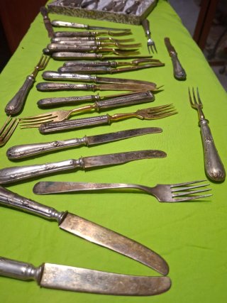 Antigüedades: Juego Cubiertos