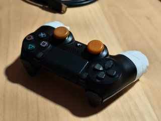 PS4 (PlayStation 4) Nera 500GB + 2 Controller + 8 Giochi