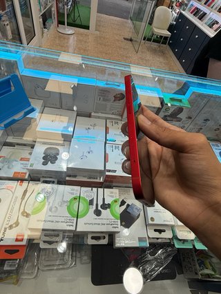 iPhone 13 256GB Rojo Semi Nuevo