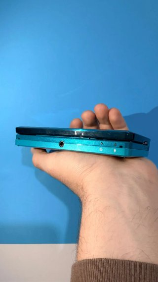 Nintendo 3DS blu metallico in perfette condizioni