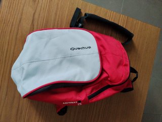 Mochila Quechua Roja y Blanca