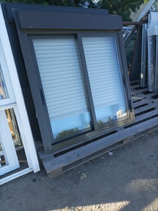 3 Ventanas correderas aluminio con persianas