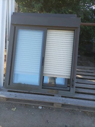 3 Ventanas correderas aluminio con persianas