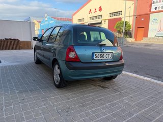 Renault Clio 2004