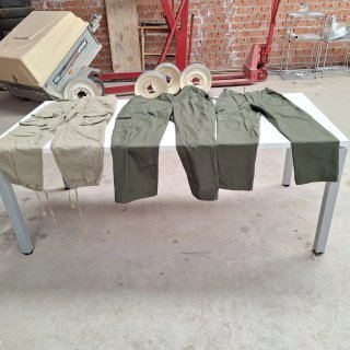 Pantalones de caza beige y verde