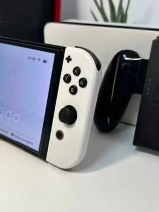 Nintendo Switch OLED Bianca