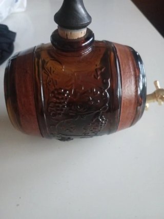 Barril de whisky con grifo