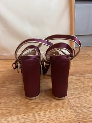 Tacchi con piattaforma Mim in raso bordeaux