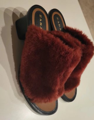 Sandalias Zara Mule Tacón Pelo Marrón/Rojo