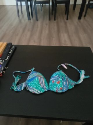 Bikini azul y verde estampado