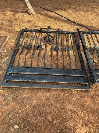 Puerta doble hierro forjado negra exterior