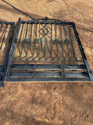 Puerta doble hierro forjado negra exterior