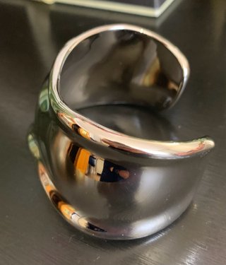 Brazalete Tiffany & Co. Elsa Peretti Plata