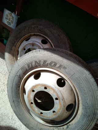 Ruedas Dunlop 205/75r17,5