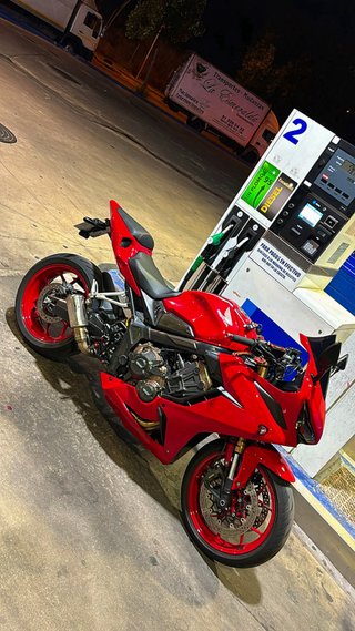 Honda CBR 650R Roja 2019