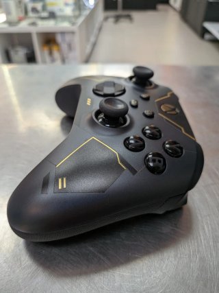 Xbox Series X Halo Infinite Edición Especial