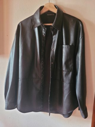 Camisa Polipiel Negra
