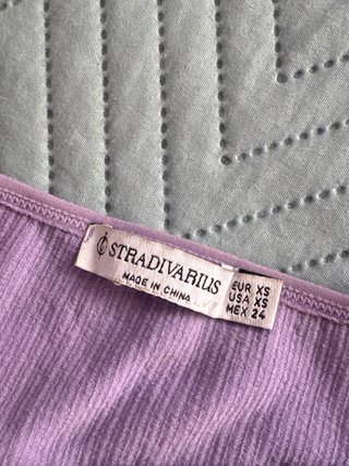 Top tirantes lila